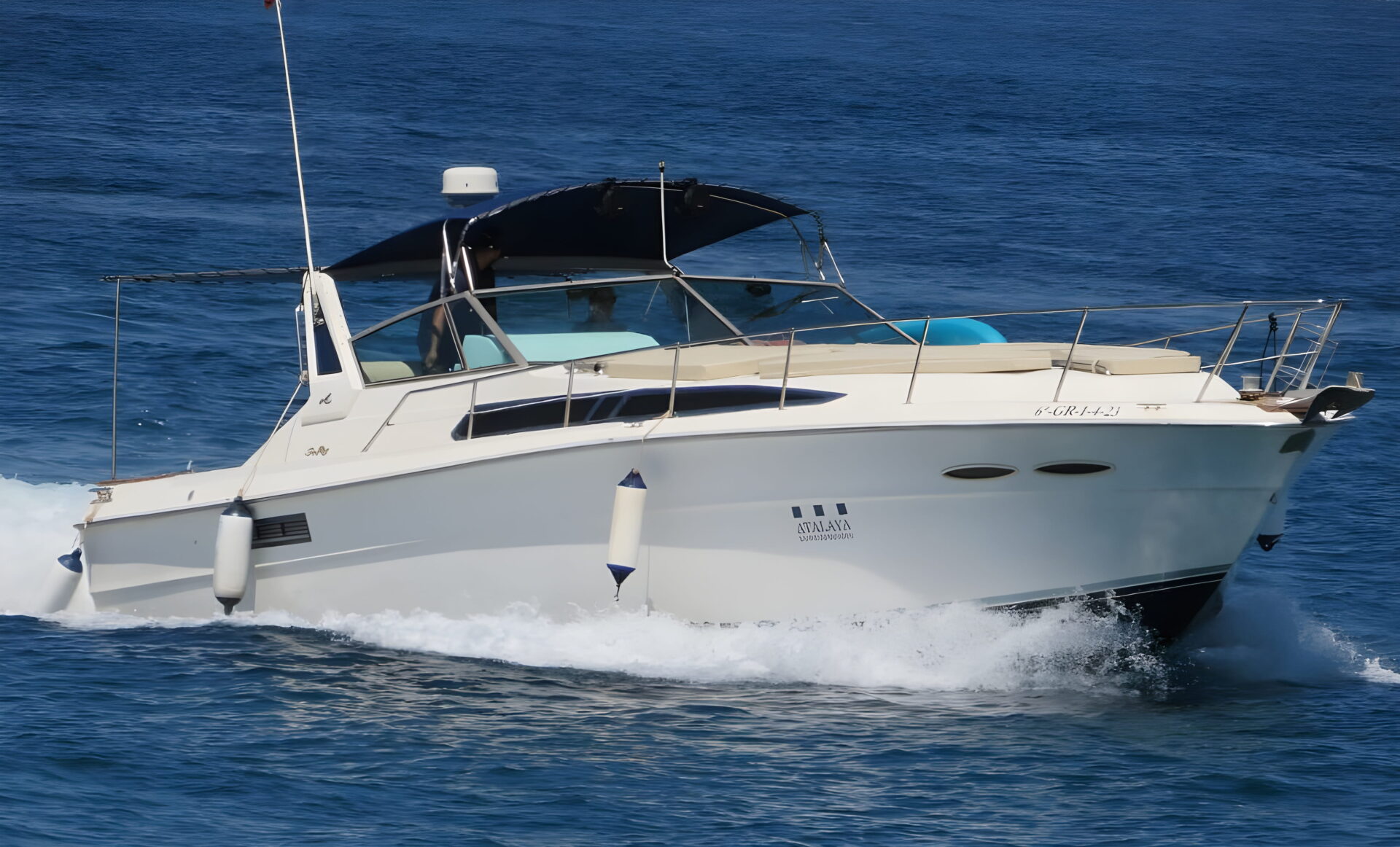 3barco entero lat (1)